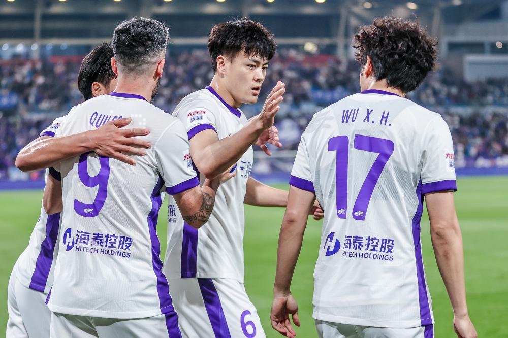 足球巨星登贝莱精彩表现与未来潜力全面解析